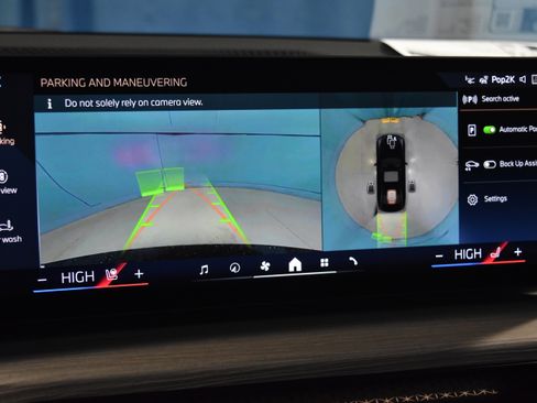 New 2026 BMW 330i xDrive Sedan w/ Premium Package image 11