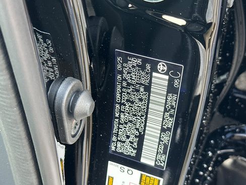 New 2025 Toyota Crown Signia image 36