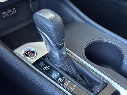 Used 2025 Nissan Altima 2.5 SV image 17