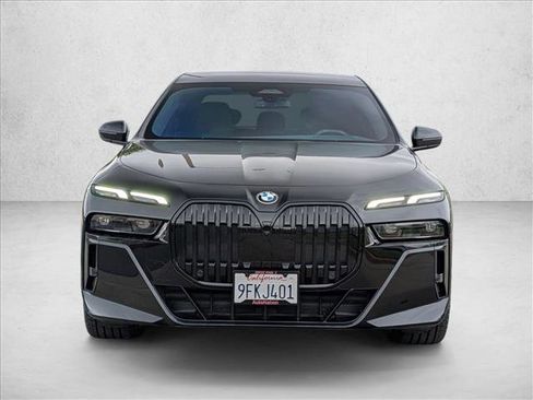 Used 2023 BMW 740i w/ Parking Assistance Package RWD image 2