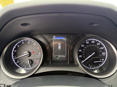 Used 2023 Toyota Camry SE image 11