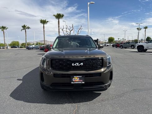 Used 2022 Kia Telluride EX w/ EX Premium Package image 3
