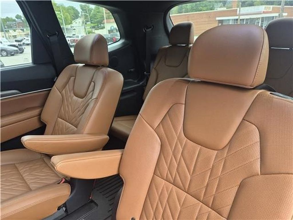 Used 2025 Kia Telluride SX X-Line AWD/4WD image 13