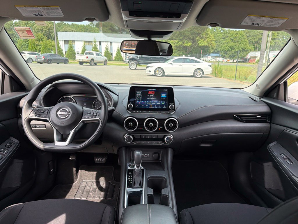 Used 2025 Nissan Sentra SV FWD image 8