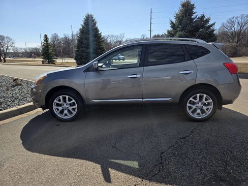 Used 2011 Nissan Rogue SV w/ SL Pkg image 6