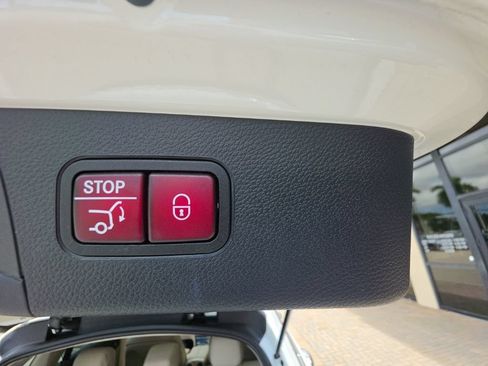 Used 2022 Mercedes-Benz GLC 300 image 17