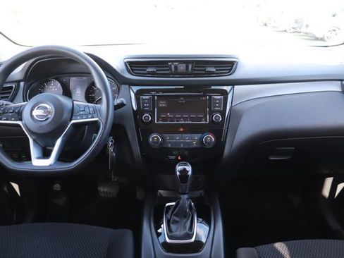 Used 2022 Nissan Rogue Sport S image 14