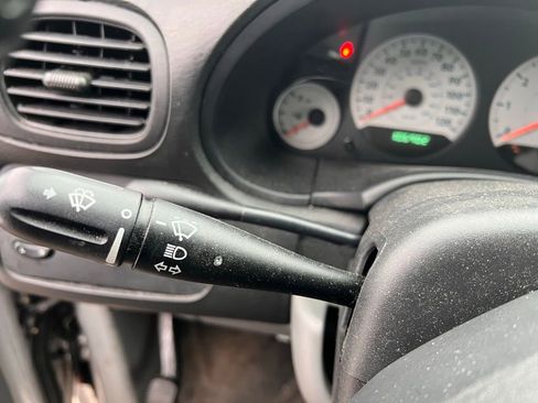 Used 2007 Chrysler Town & Country Touring image 11