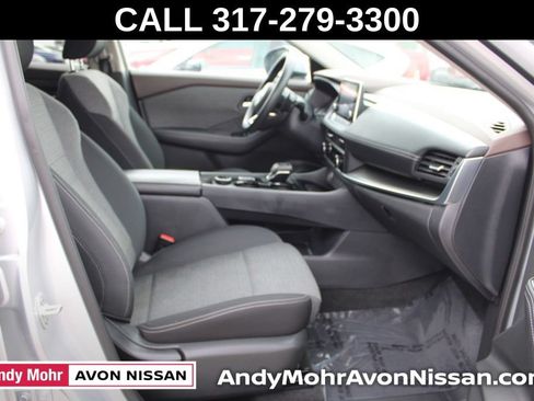 Used 2023 Nissan Rogue SV AWD/4WD image 20