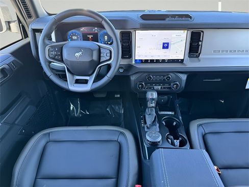 New 2025 Ford Bronco Outer Banks image 5