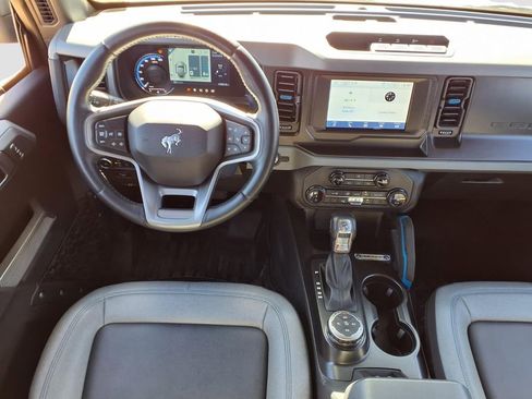 Used 2022 Ford Bronco Black Diamond image 8