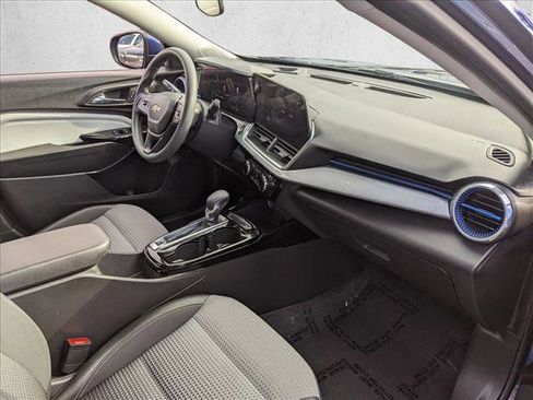 Used 2024 Chevrolet Trax LT image 20