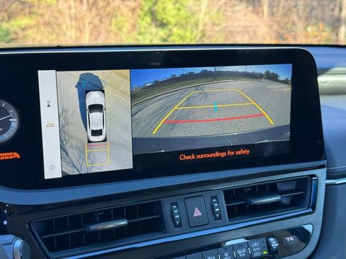 Used 2024 Lexus ES 350 Ultra Luxury w/ Accessory Package (Z2) image 39