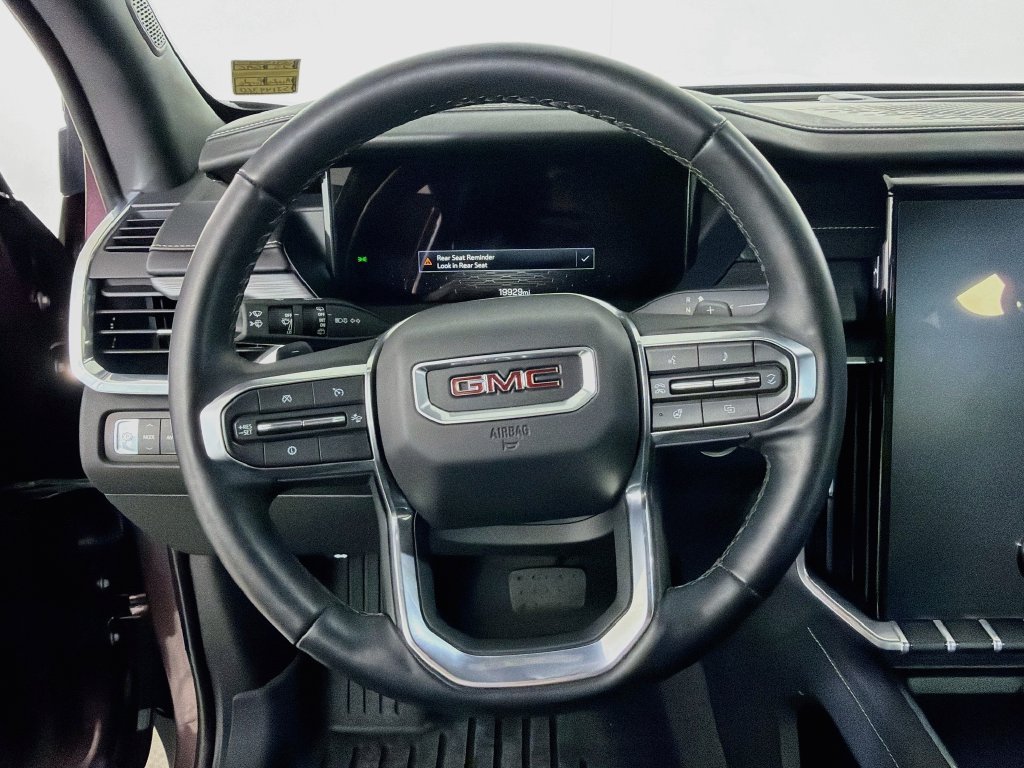 Used 2025 GMC Acadia Elevation AWD/4WD image 13