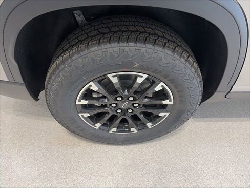 New 2026 Chevrolet Traverse Z71 w/ Driver Confidence Package AWD/4WD image 7