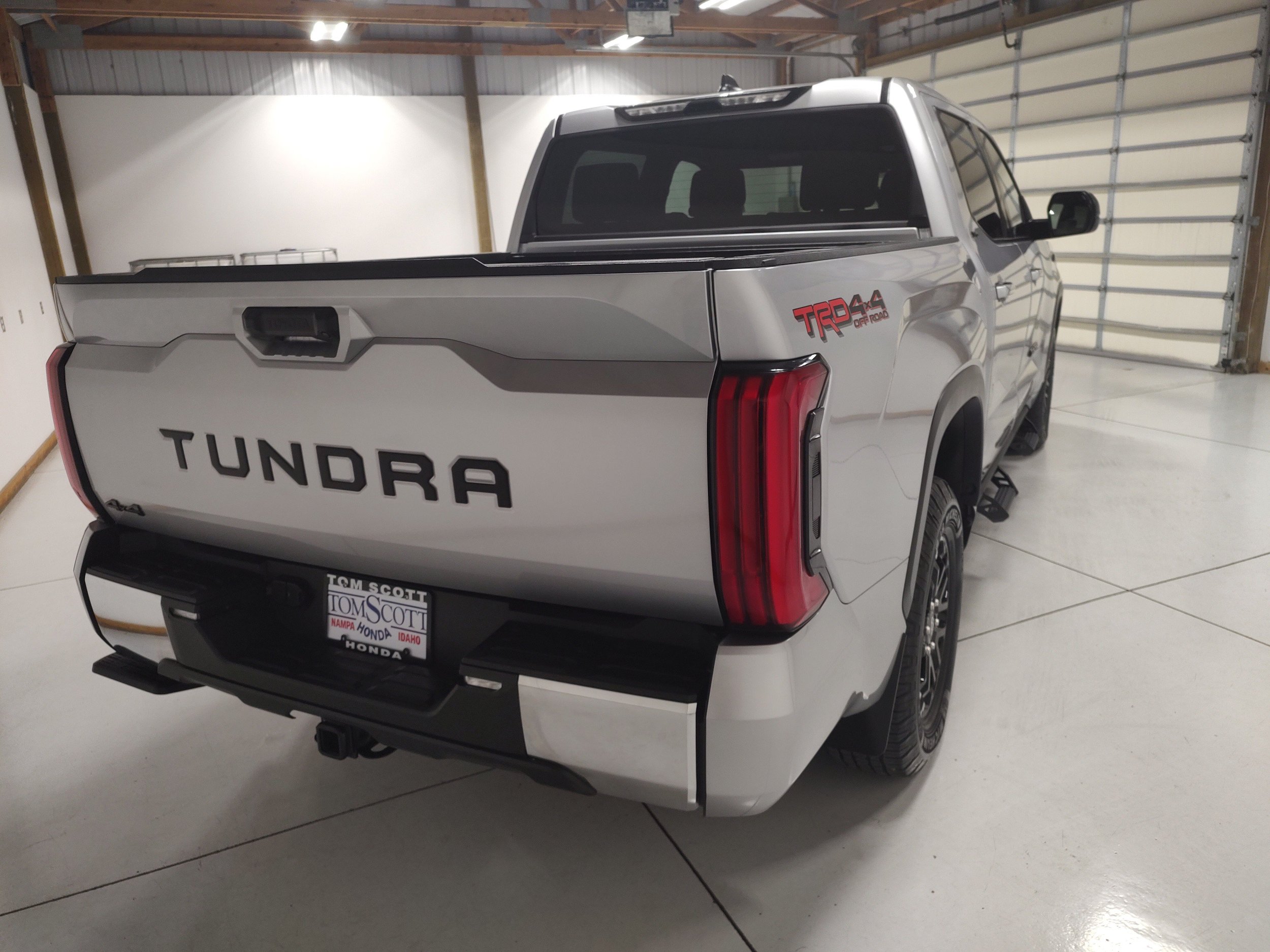 Used 2025 Toyota Tundra SR5 w/ TRD Off-Road Package AWD/4WD image 13