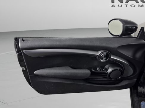 Used 2024 MINI Cooper 2-Door Hardtop image 22