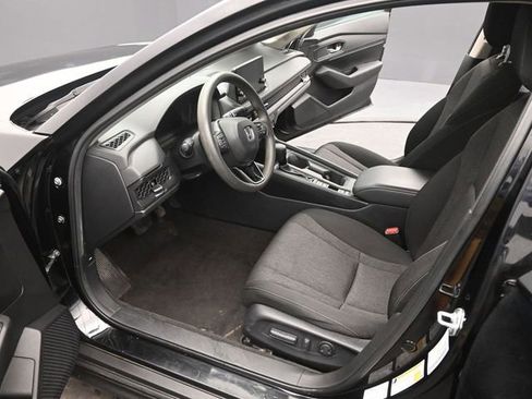 Used 2024 Honda Accord EX image 9