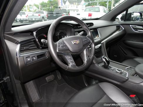 Used 2020 Cadillac XT5 Premium Luxury AWD/4WD image 12