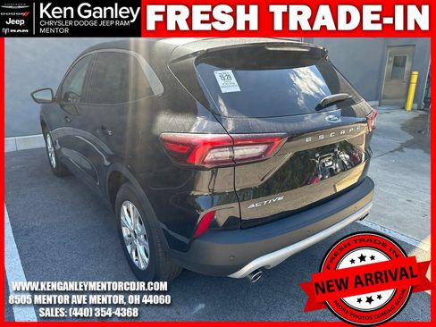 Used 2023 Ford Escape Active w/ Tech Pack #2 FWD image 8