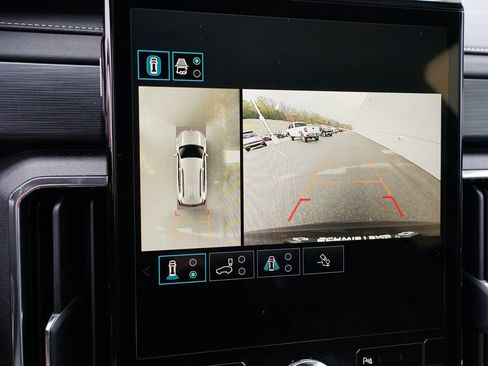 Used 2025 GMC Acadia Elevation image 36