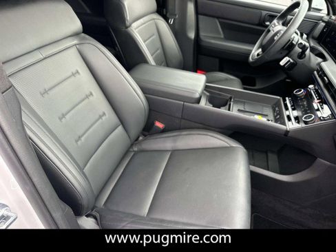 Used 2025 Hyundai Santa Fe Calligraphy image 13