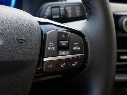 Certified 2022 Ford Escape SEL w/ Technology Package image 19