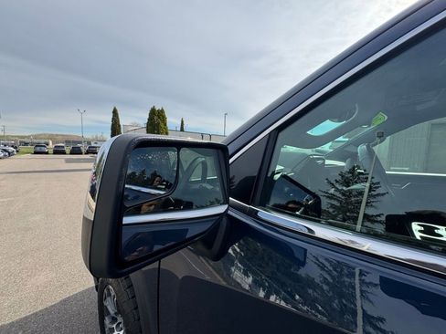 Used 2023 GMC Sierra 1500 SLE image 19