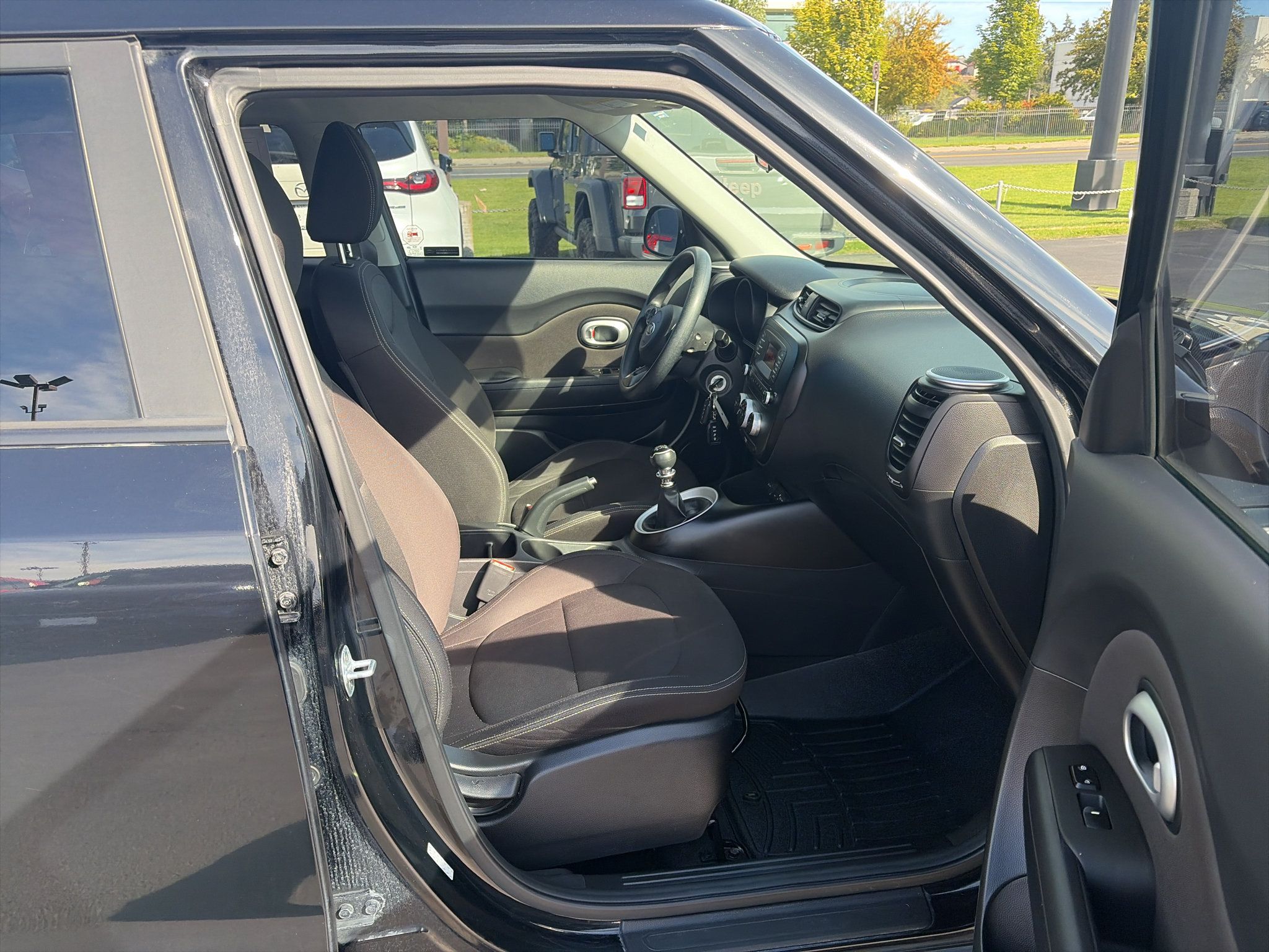 Used 2016 Kia Soul FWD image 18
