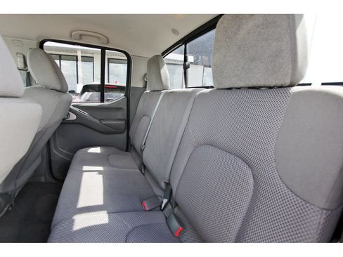 Used 2017 Nissan Frontier SV w/ SV Value Truck Package AWD/4WD image 30