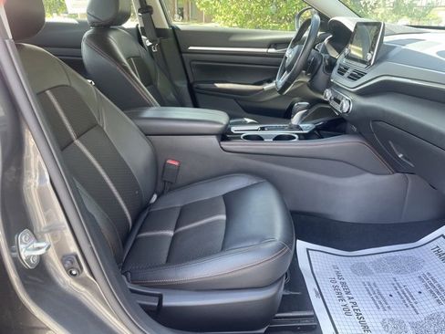 Used 2024 Nissan Altima 2.5 SR image 26