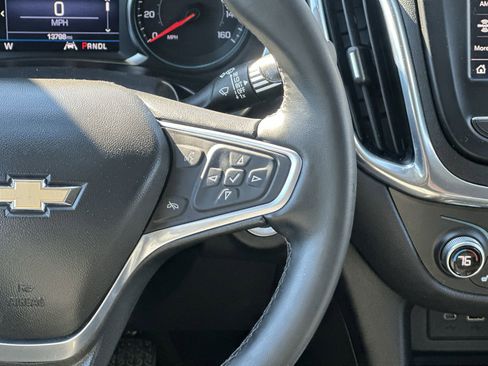 Used 2023 Chevrolet Equinox LT image 21