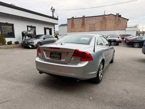 Used 2012 Volvo C70 T5 w/ Climate Pkg image 8