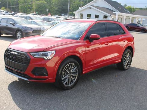 Used 2023 Audi Q3 2.0T Premium w/ Convenience Package AWD/4WD image 4