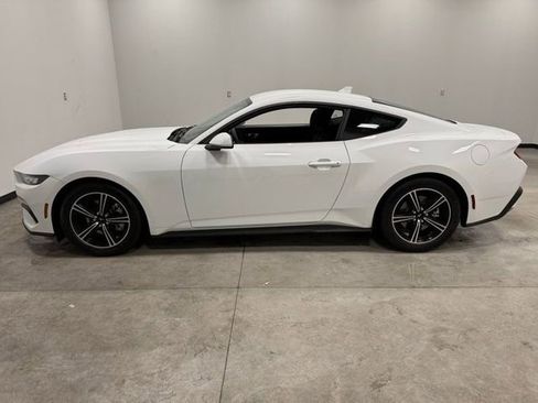 Used 2025 Ford Mustang Coupe image 8