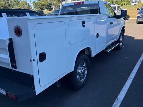 New 2024 RAM 3500 Tradesman image 21