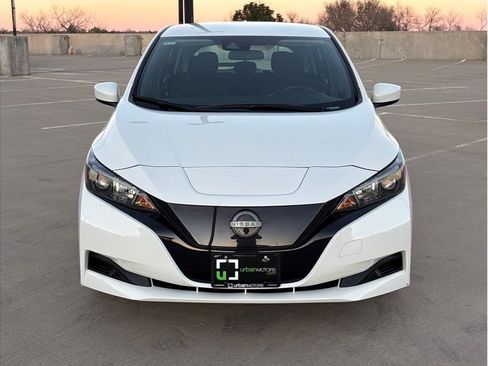 Used 2024 Nissan Leaf S image 2