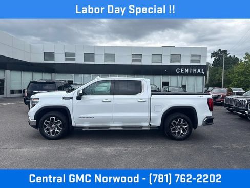 Used 2024 GMC Sierra 1500 SLT w/ SLT Premium Package AWD/4WD image 2