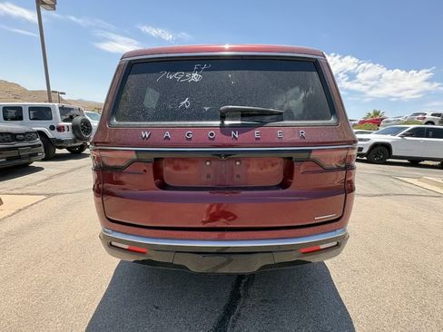 Used 2024 Jeep Wagoneer Series III AWD/4WD image 4