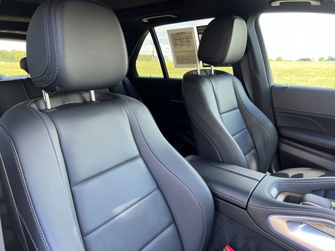 Certified 2025 Mercedes-Benz GLE 450 4MATIC image 35