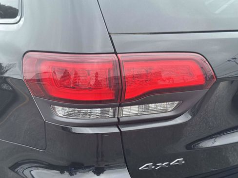 Used 2018 Jeep Grand Cherokee High Altitude AWD/4WD image 11