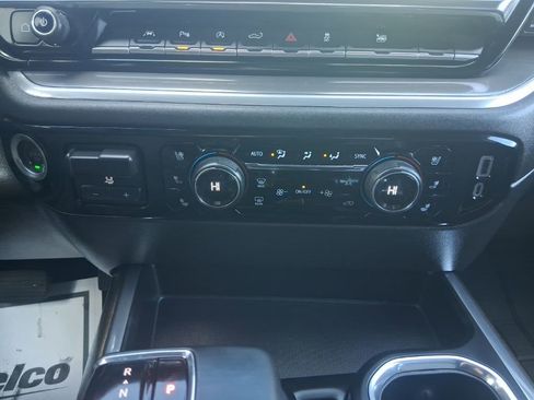 Used 2025 Chevrolet Silverado 1500 High Country w/ Technology Package image 28