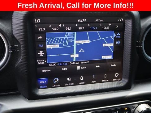 Used 2022 Jeep Wrangler Unlimited Sahara AWD/4WD image 25