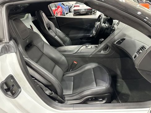 Used 2019 Chevrolet Corvette Z06 RWD image 13