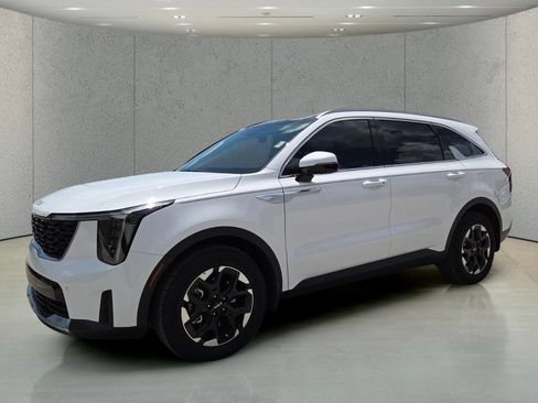 Used 2025 Kia Sorento S w/ Panoramic Sunroof Package FWD image 10