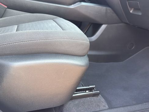 Used 2026 Chevrolet Equinox LT AWD/4WD image 21