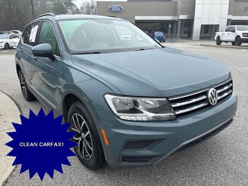 Used 2021 Volkswagen Tiguan SE image 2