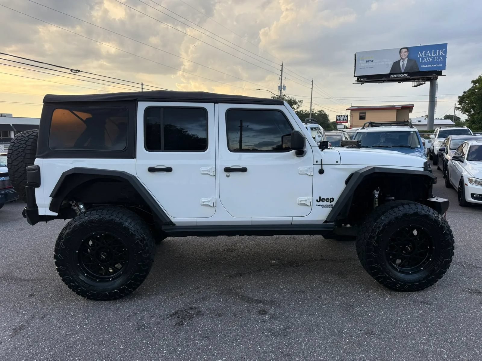 Used 2018 Jeep Wrangler Unlimited Sport AWD/4WD image 4