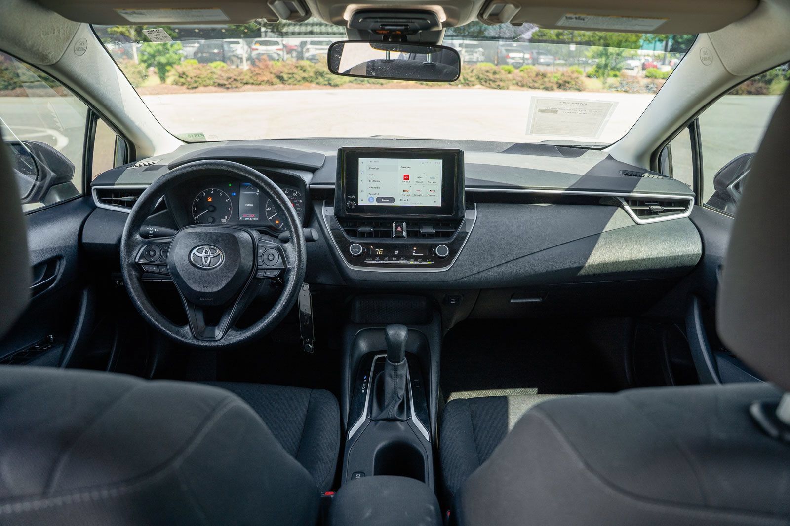 Used 2025 Toyota Corolla LE FWD image 22