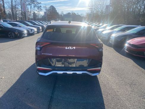 Certified 2025 Kia Sportage SX image 4